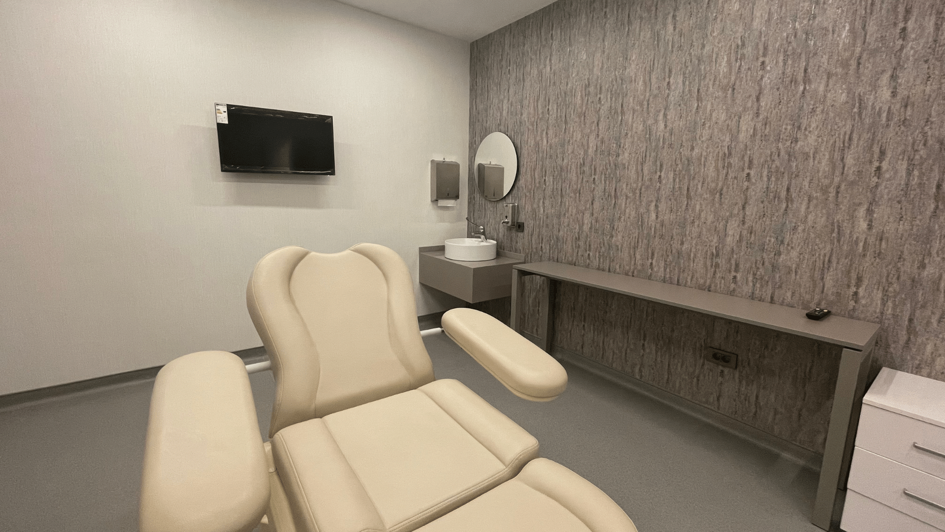 hair transplantation cBe hair and hair transplantation room